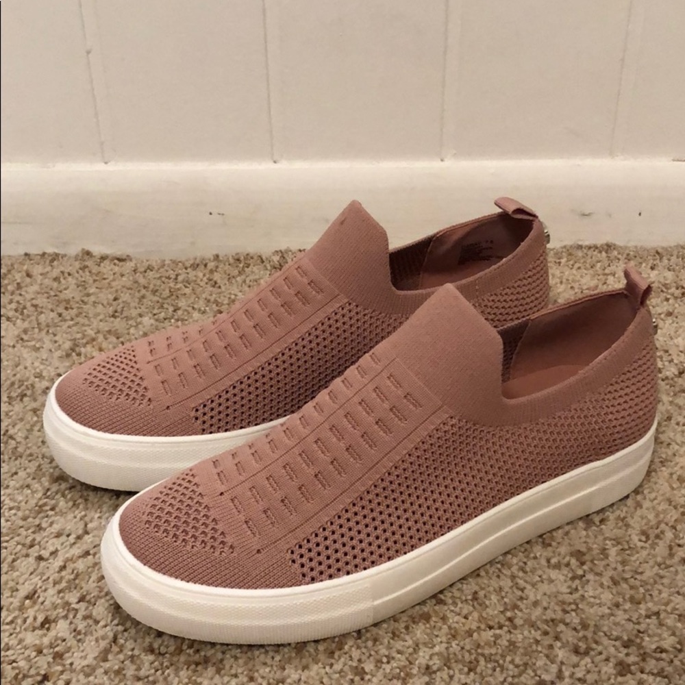 Steve Madden like pink platform sneakers!